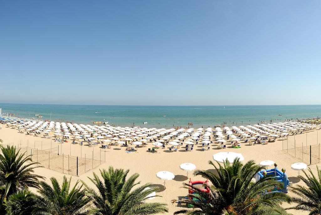 Hotel President Silvi Marina Bagian luar foto